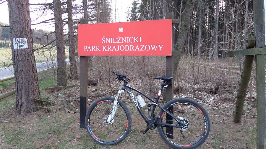 Małe pod parkiem