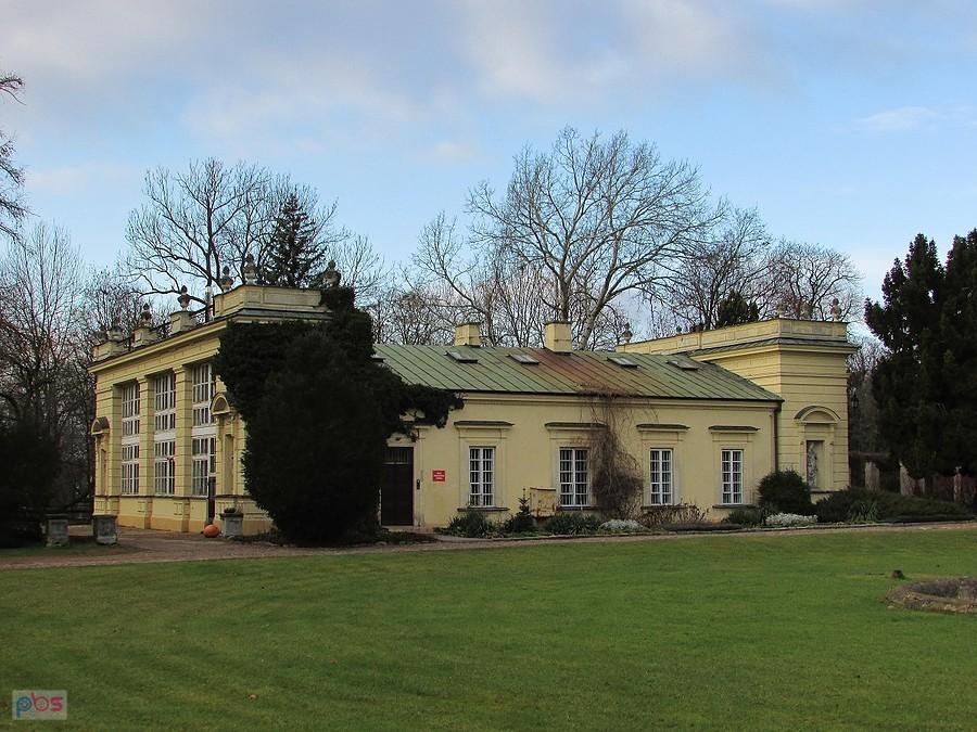 Skierniewice - budynek oranżerii i kuchni pałacowej