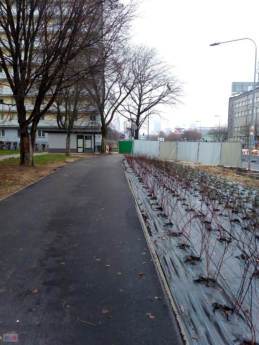 Nowa asfaltowa i szeroka ddr na Górczewskiej