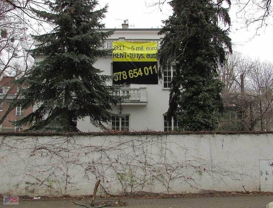 Willa przy Ursynowskiej 64 jest na sprzedaż za marne 20 baniek