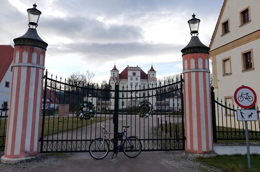 Palac Wojanów z ulubionym zakazem