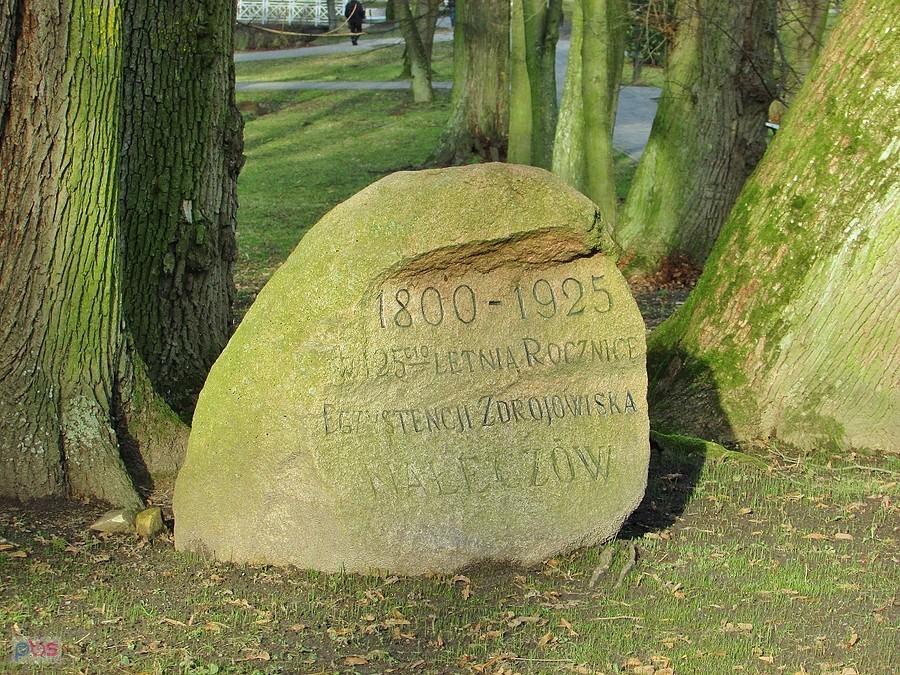 Nałęczów kamień ustawiony w 125. rocznicę egzystencji zdrojowiska