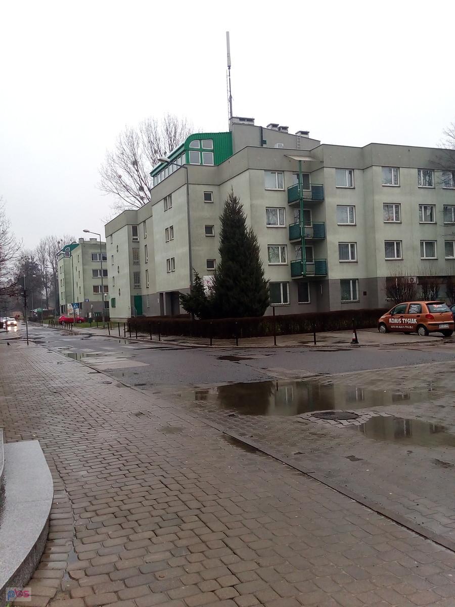 Na tyłach bemowskiego ratusza
