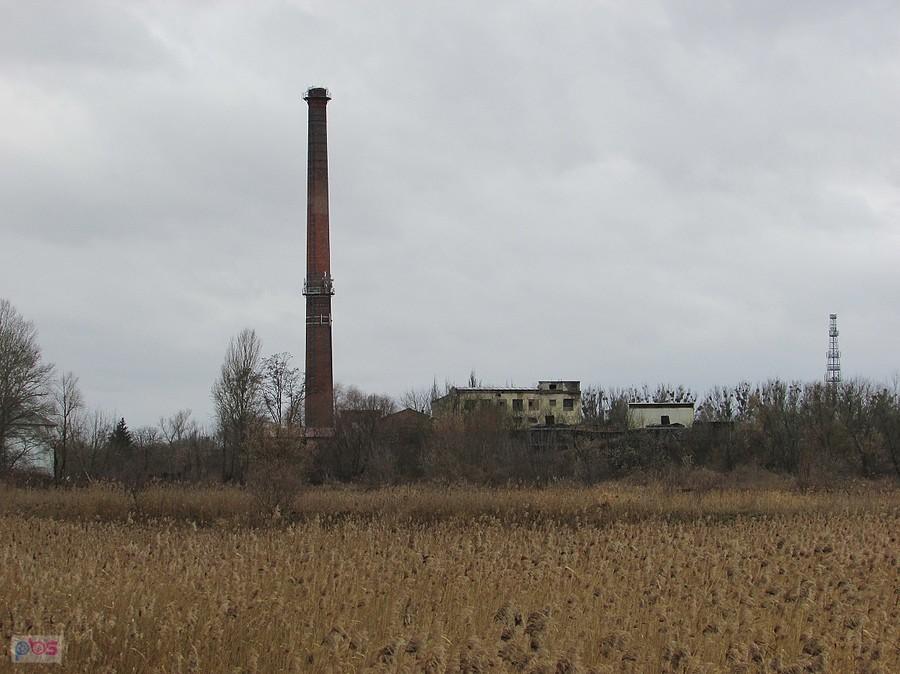 Mirków - komin dawnej papierni