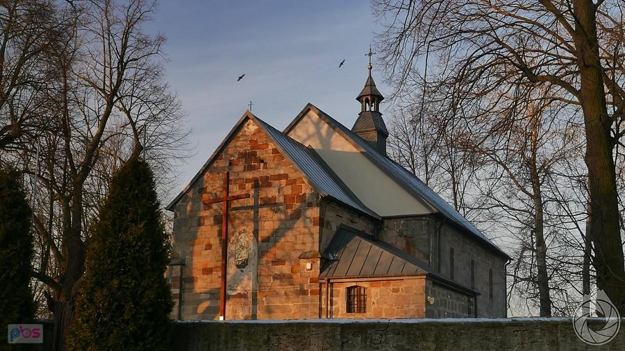 zabytkowy kościół w Tarczku