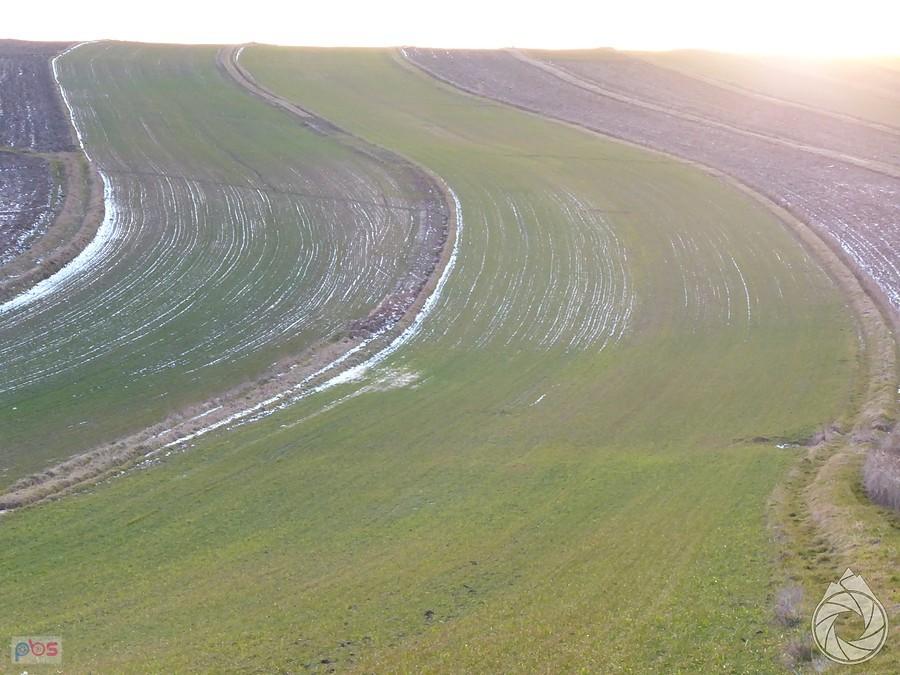 resztka słońca nad polami garbu nad Sułoszową
