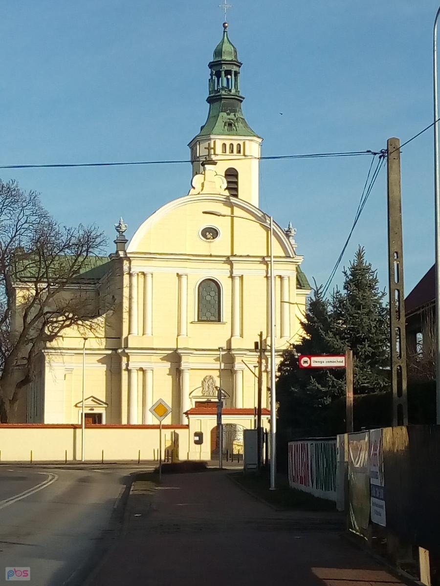 Kościół w Babicach od frontu