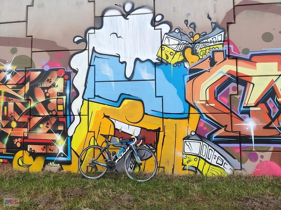 Jedno z graffiti na Sławinku w Lublinie