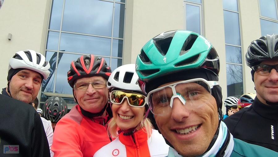 Selfie z Rafałem i nieznajomą kolarką
