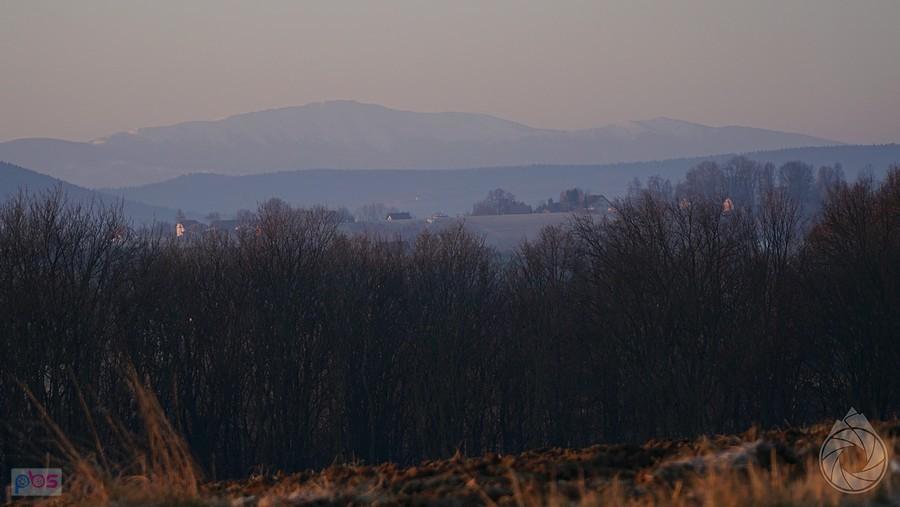 pierwszy rzut oka na Babią z okolic Polanki Hallera