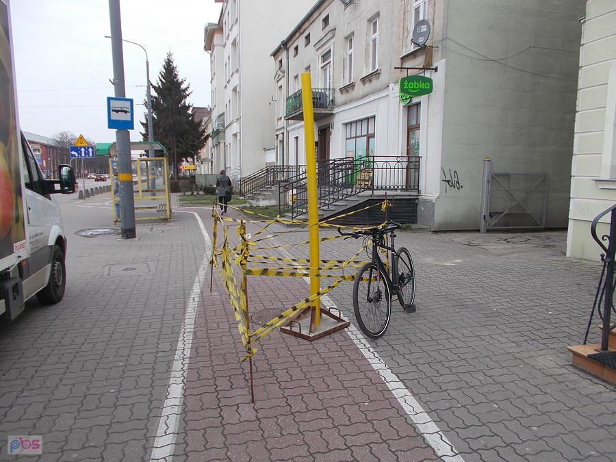 Elbląska "myślenica" na elbląskiej ścieżce rowerowej