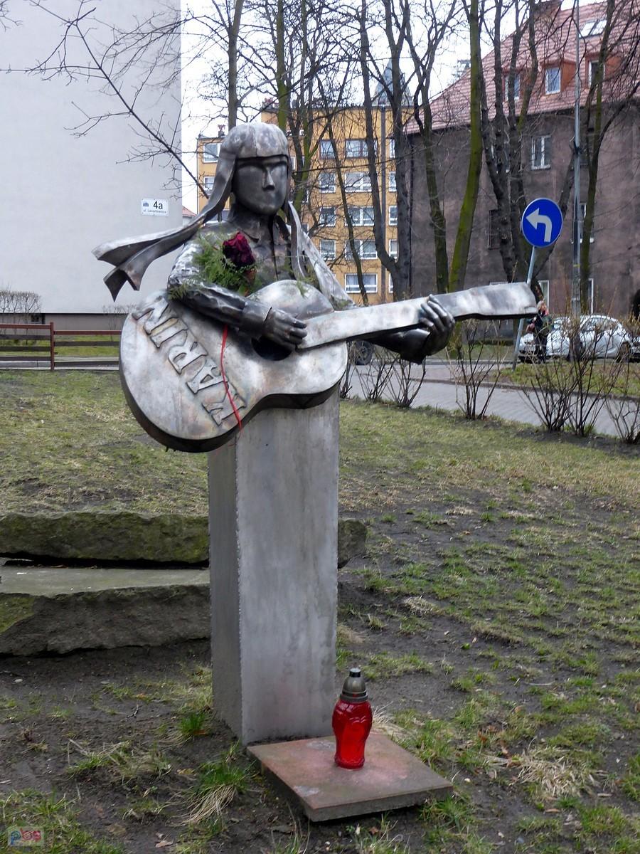 Chłopak w gitarą byłby dla mnie parą