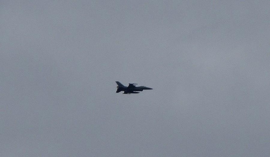 F16, czyli uprasza się o ciszę