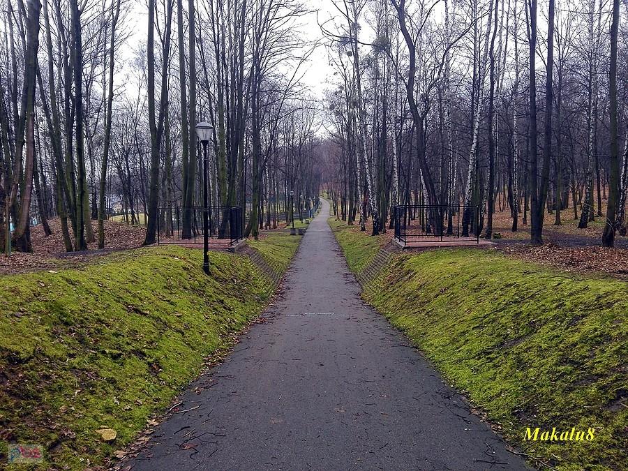 Z mostku zostały dwa balkony