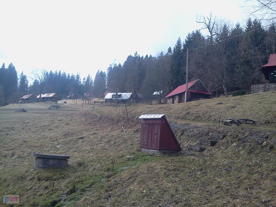 Osiedle domków w górach