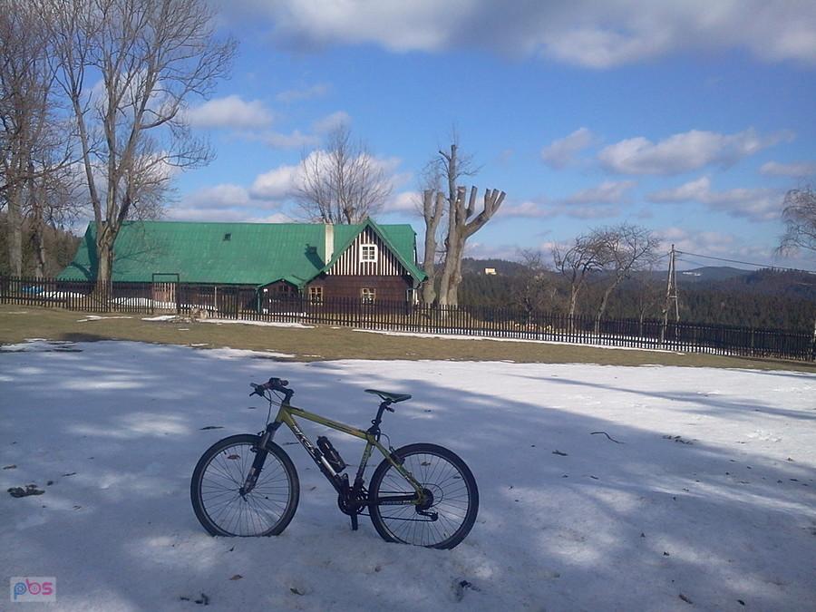 Tu jeszcze zima ze śniegiem