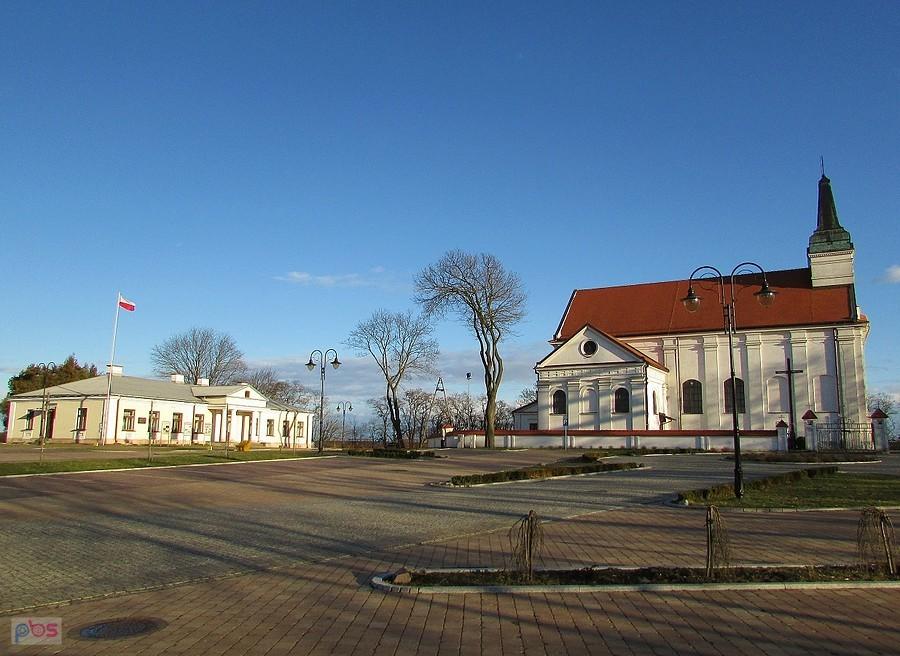 Wyszków - plebania i kościół św. Idziego