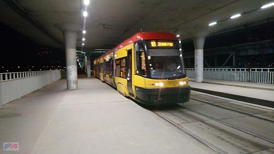 Tyle zostało z Fabryki Samochodów Osobowych, tabliczka na tramwaju