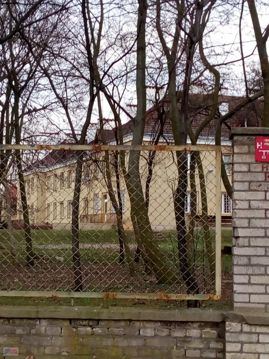 W tym budynku był dom dziecka i Ośrodek Interwencji Kryzysowej. Od kilku lat budynek jest pusty