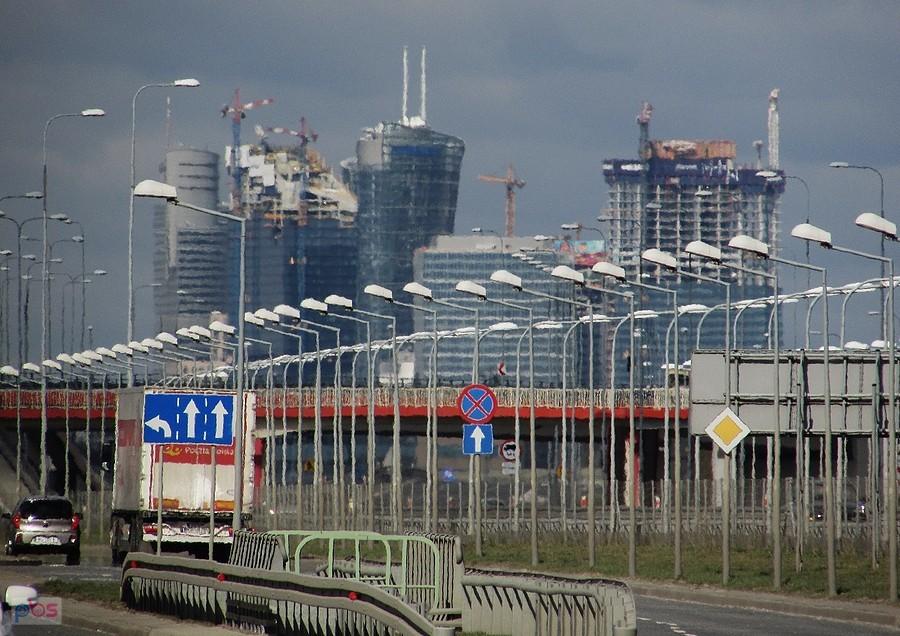 Warsaw Spire jeszcze góruje nad pozostałymi wieżowcami