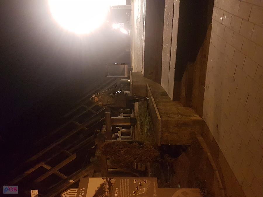 Nie była bym sobą gdybyśmy nie weszła na murek