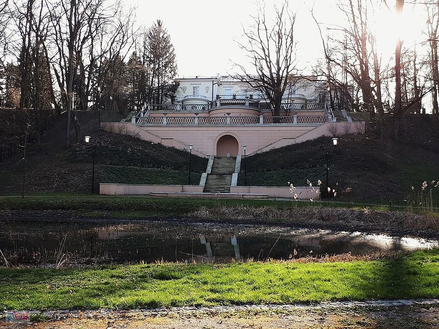 Pałac Krasińskich na skarpie