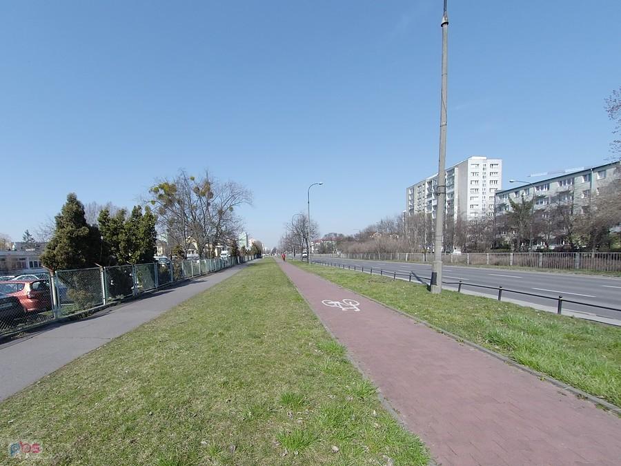 Rowerowa z kostki, chodnik asfaltowy - to Warszawa właśnie!