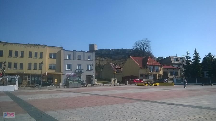Rynek w Olsztynie - zwykle w taką pogodę pełen ludzi