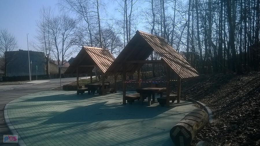 Altanki przy drodze rowerowej do Olsztyna