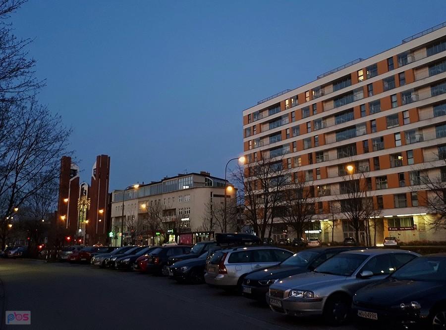 Kościół św. Tomasza i budynek Imielin 3