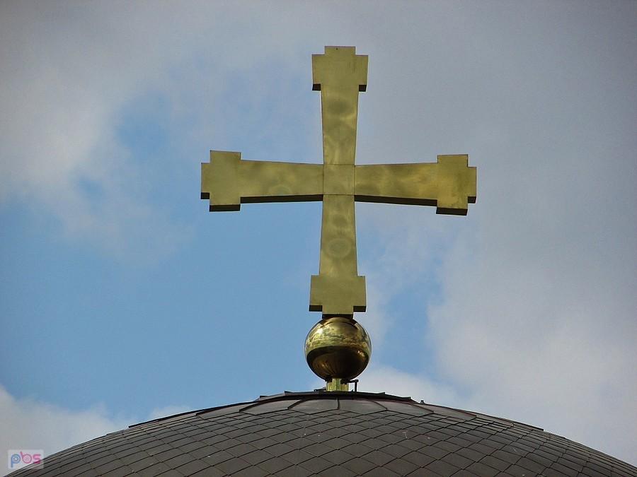 Krzyż grecki wieńczący centralną kopułę cerkwi św. Sofii Mądrości Bożej