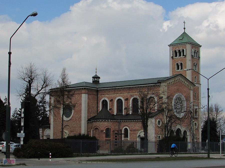 Kościół Świętych Apostołów Piotra i Pawła w Pyrach