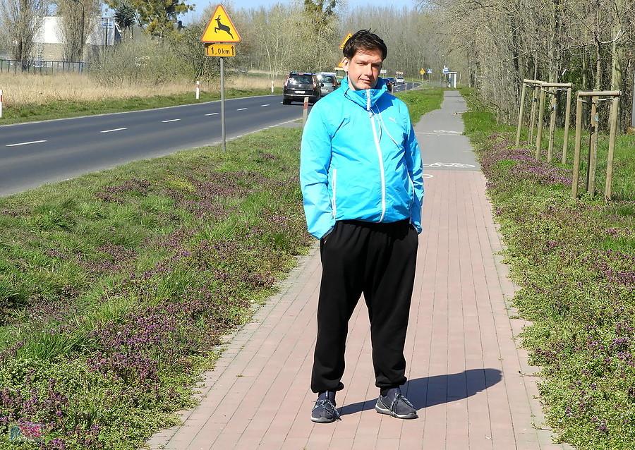 Kuba na ścieżce rowerowej przy Kombinacie Azoty.