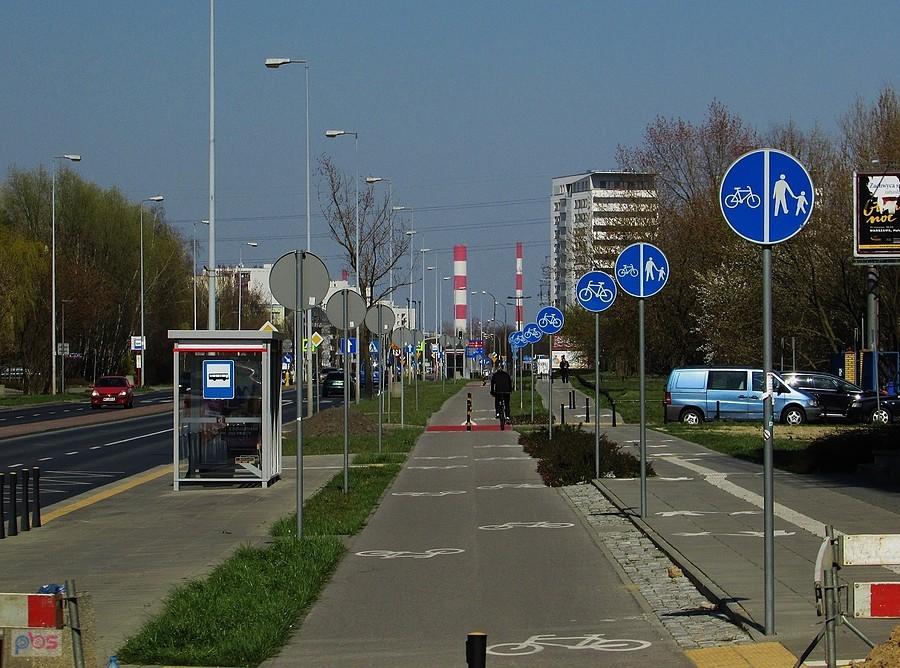 Rowerowa aleja na Roentgena
