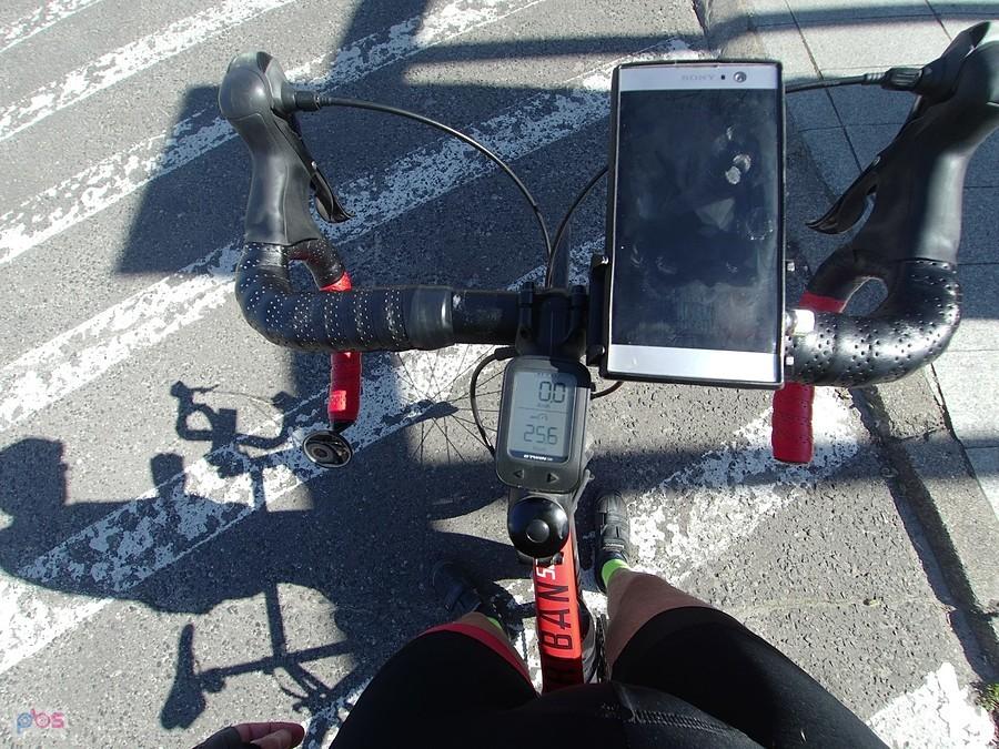 Rower z tabletem na kierownicy