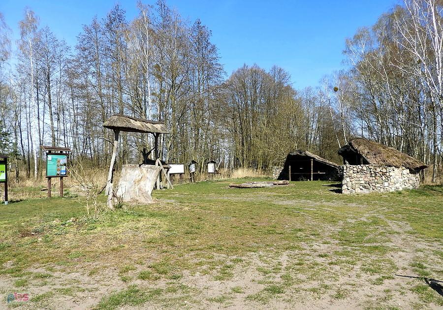 Biwakowe miejsce w pobliżu jeziora Świdwie.
