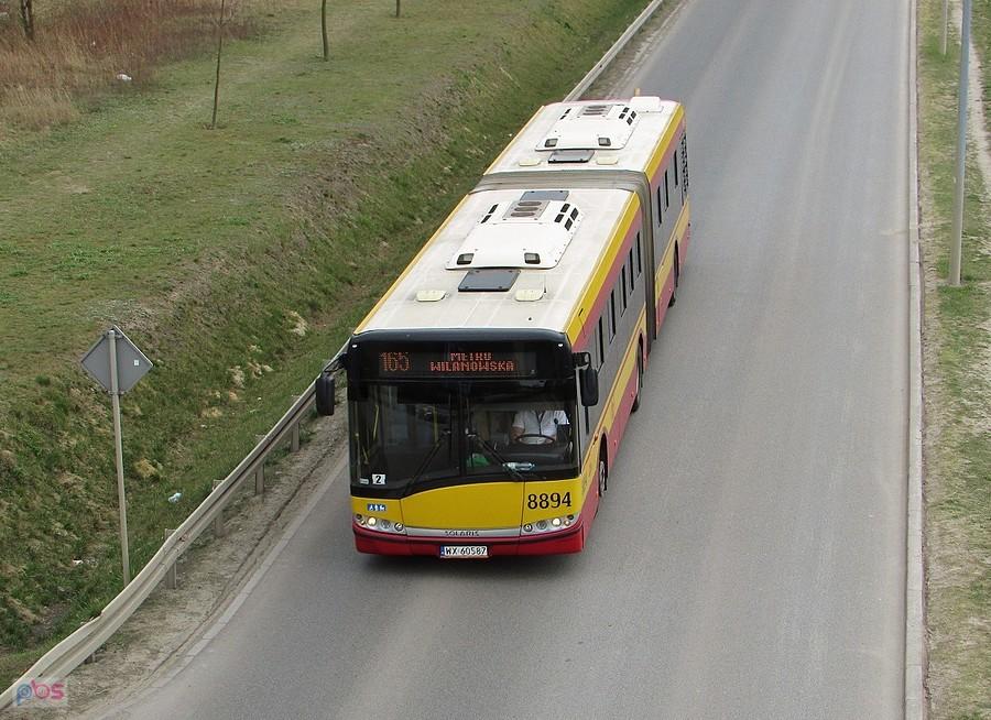 Autobus 165 na ul. Zatorze