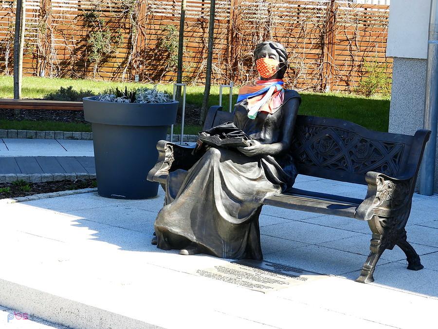 Gmina dba o zdrowie Elizabeth von Arnim - brawo.