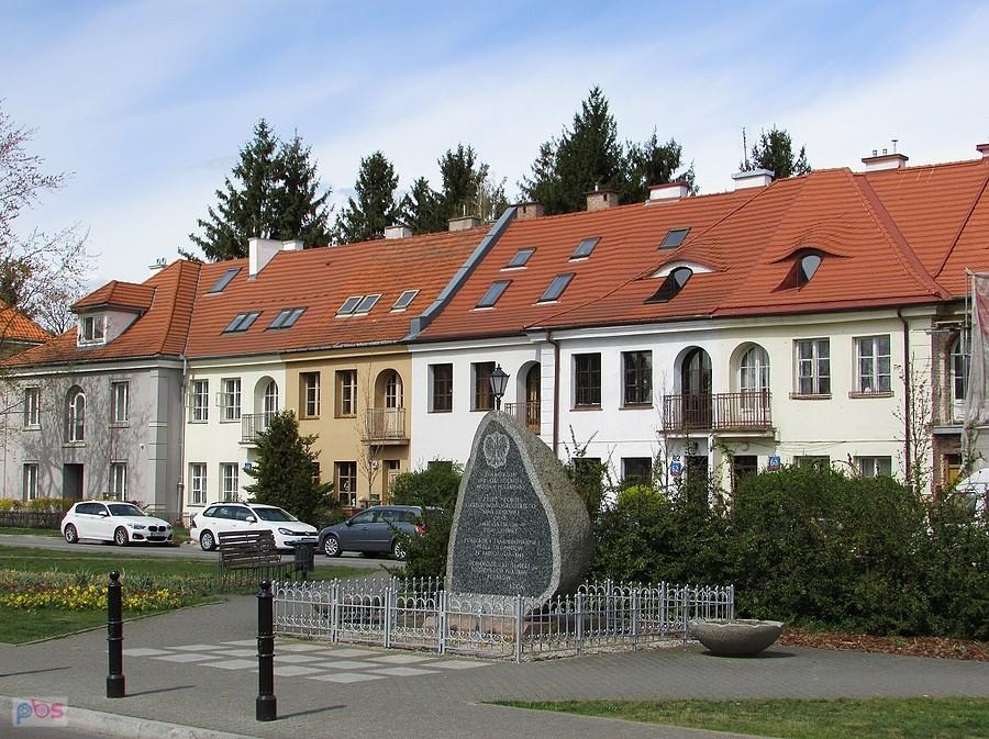 Domy Osiedla Zdobycz Robotnicza przy pl. Konfederacji