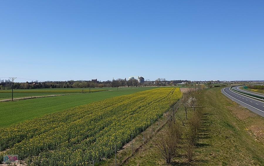 Widok z nad S10 na cukrownię