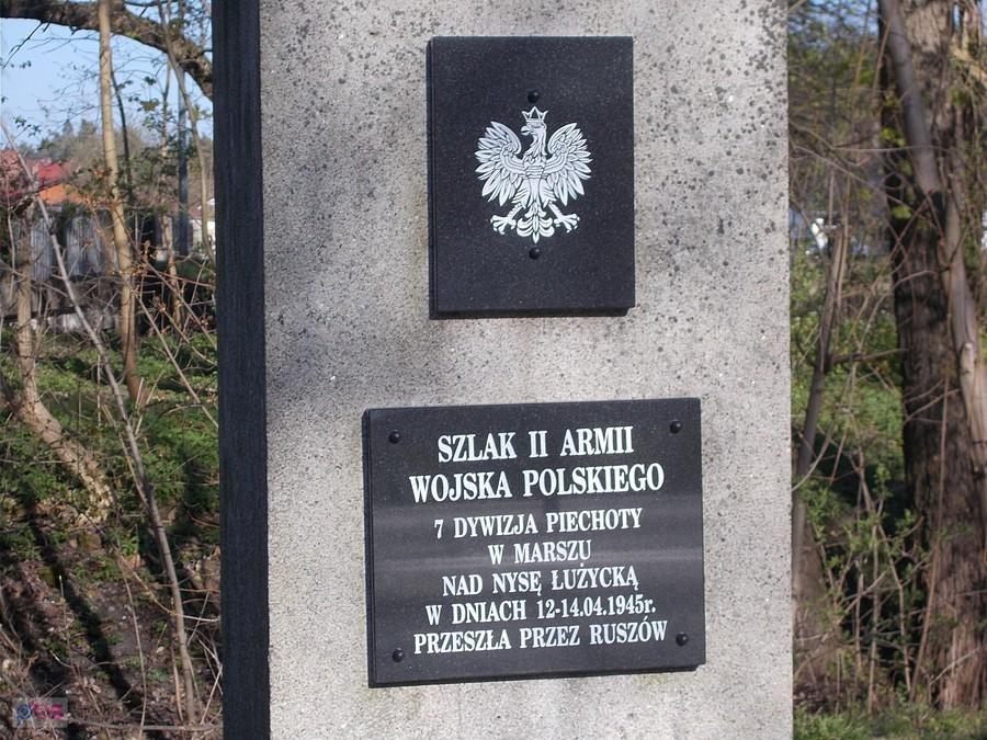 Pomnik II Armii Armii Wojska Polskiego w Ruszowie