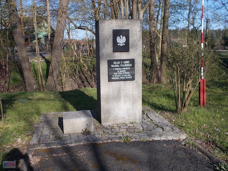 Pomnik w Ruszowie