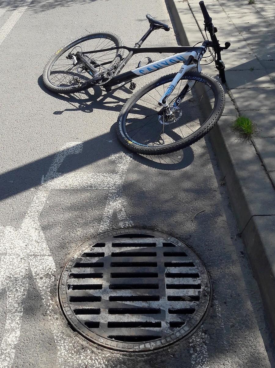 Kilka minut pracy kontra 2 tygodnie oczekiwania na reakcję odpowiednich służb.