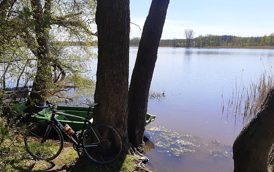 Ukryty łódkowy "parking" - Lusowo