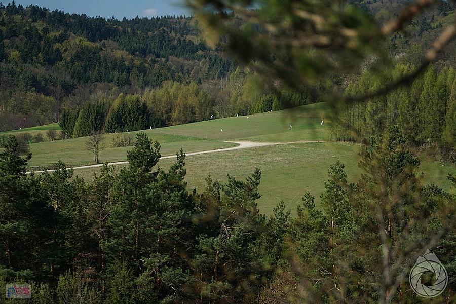 zakręt szutrówki nad Jaworze