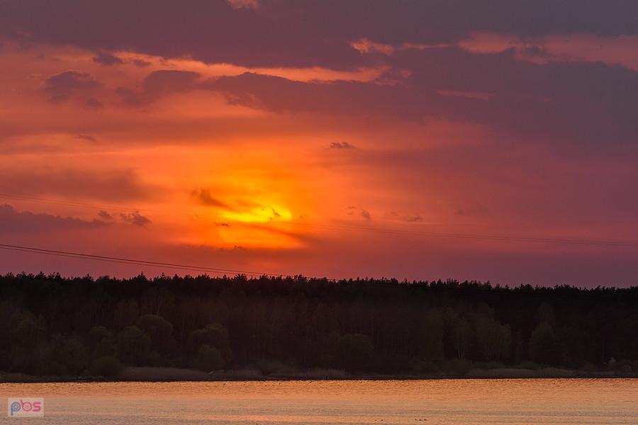 Zachód słońca nad zbiornikiem w Poraju