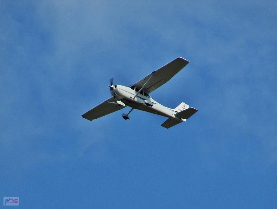 Nad głową przeleciał Skyhawk