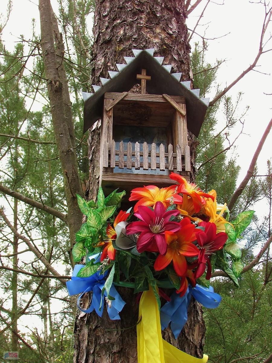 Kapliczka w Papizach