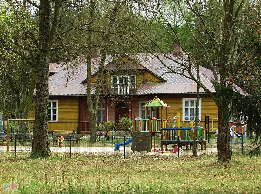 Szkoła w Ponurzycy