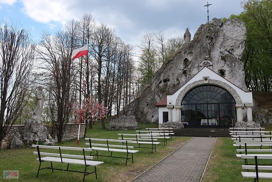 Sanktuarium Matki Bożej Skałkowej w Podzamczu